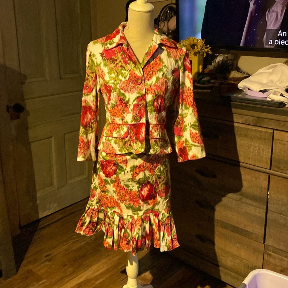 Bandolino Jacket/Skirt Set Floral